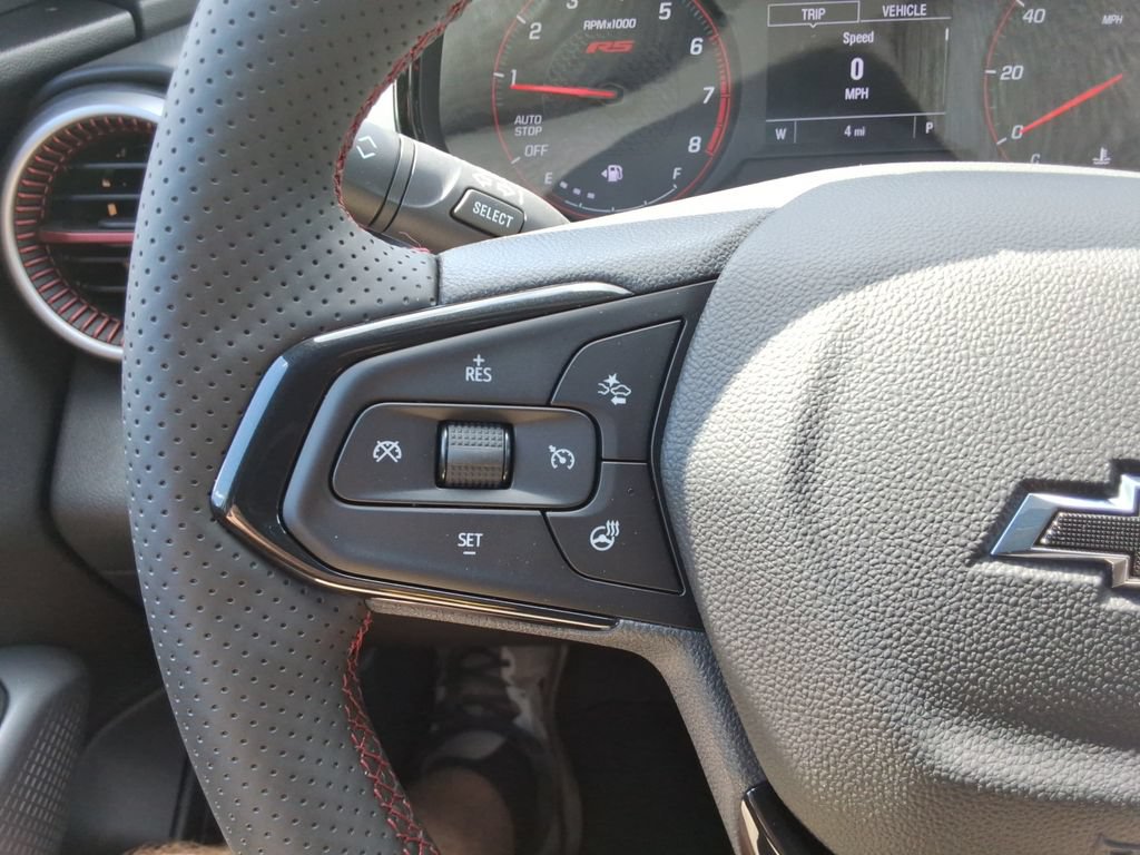 New 2026 Chevrolet Trax RS w/ Sunroof Package FWD image 25