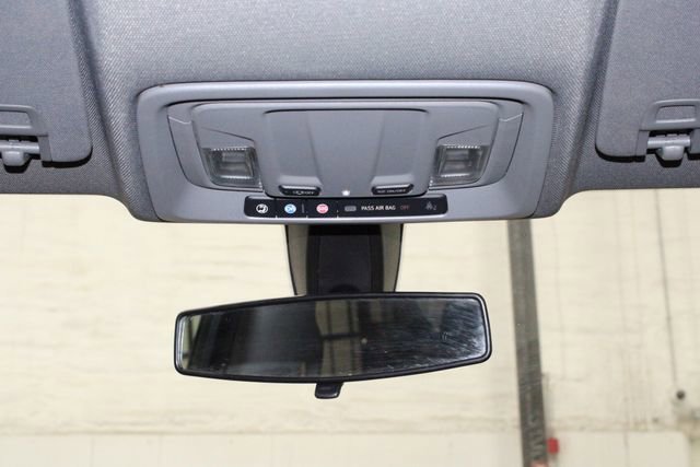 Used 2021 Chevrolet Silverado 1500 Custom image 23