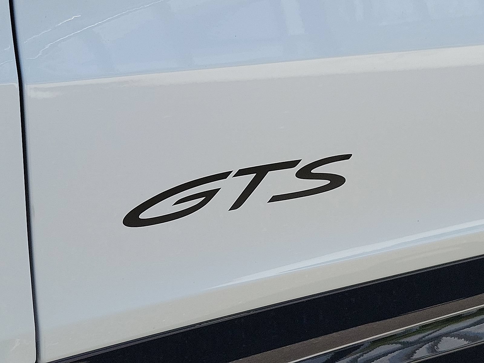 New 2025 Porsche Cayenne GTS AWD/4WD image 32