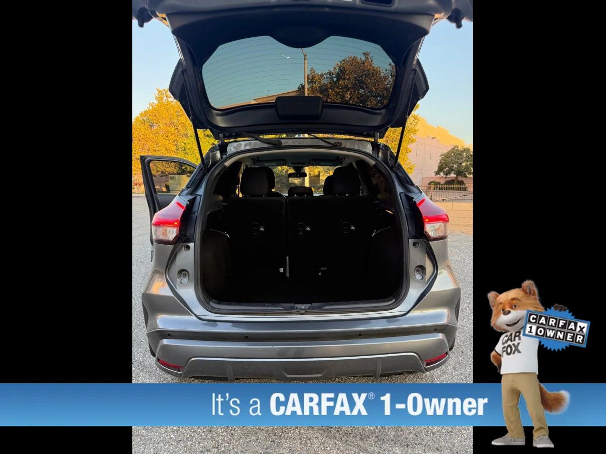 Used 2022 Nissan Kicks S FWD image 13