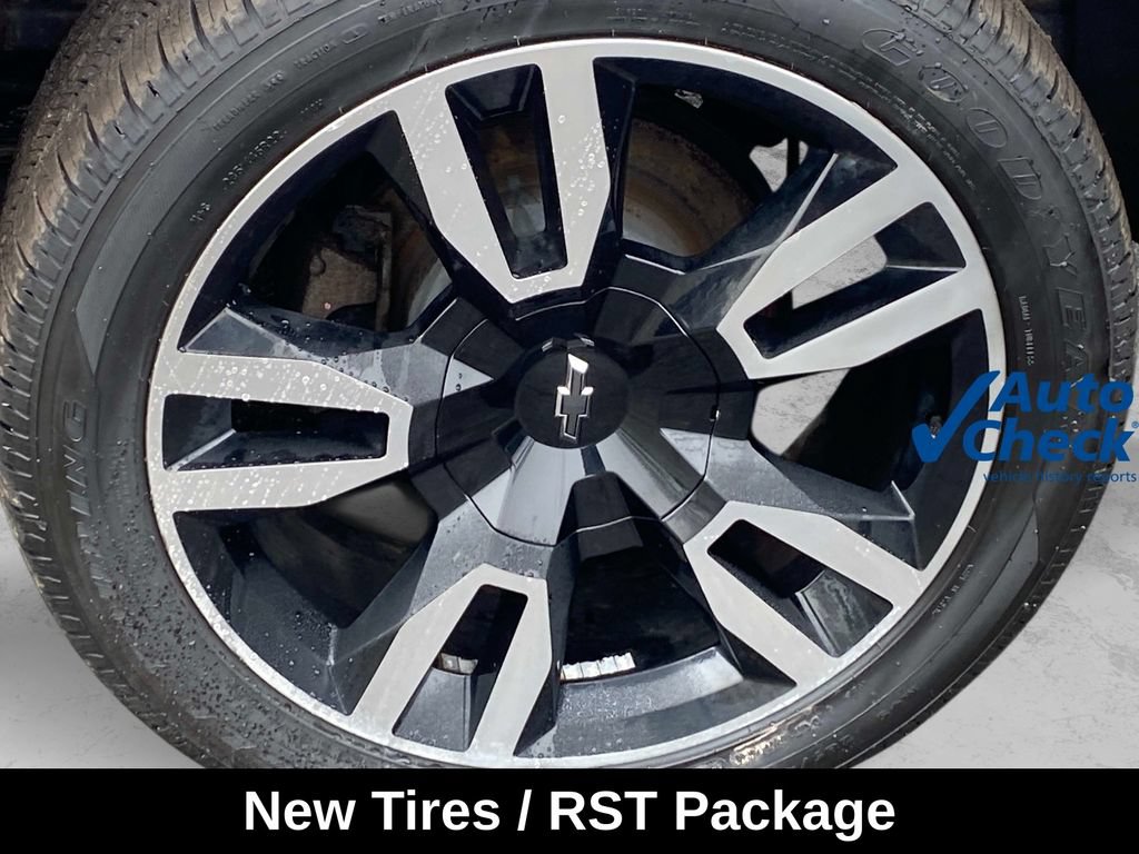 Used 2019 Chevrolet Tahoe Premier w/ RST 6.2L Performance Edition AWD/4WD image 31