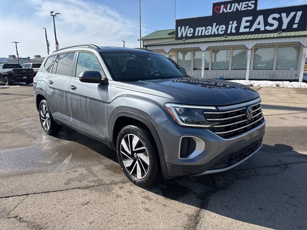 Used 2024 Volkswagen Atlas SE FWD image 3