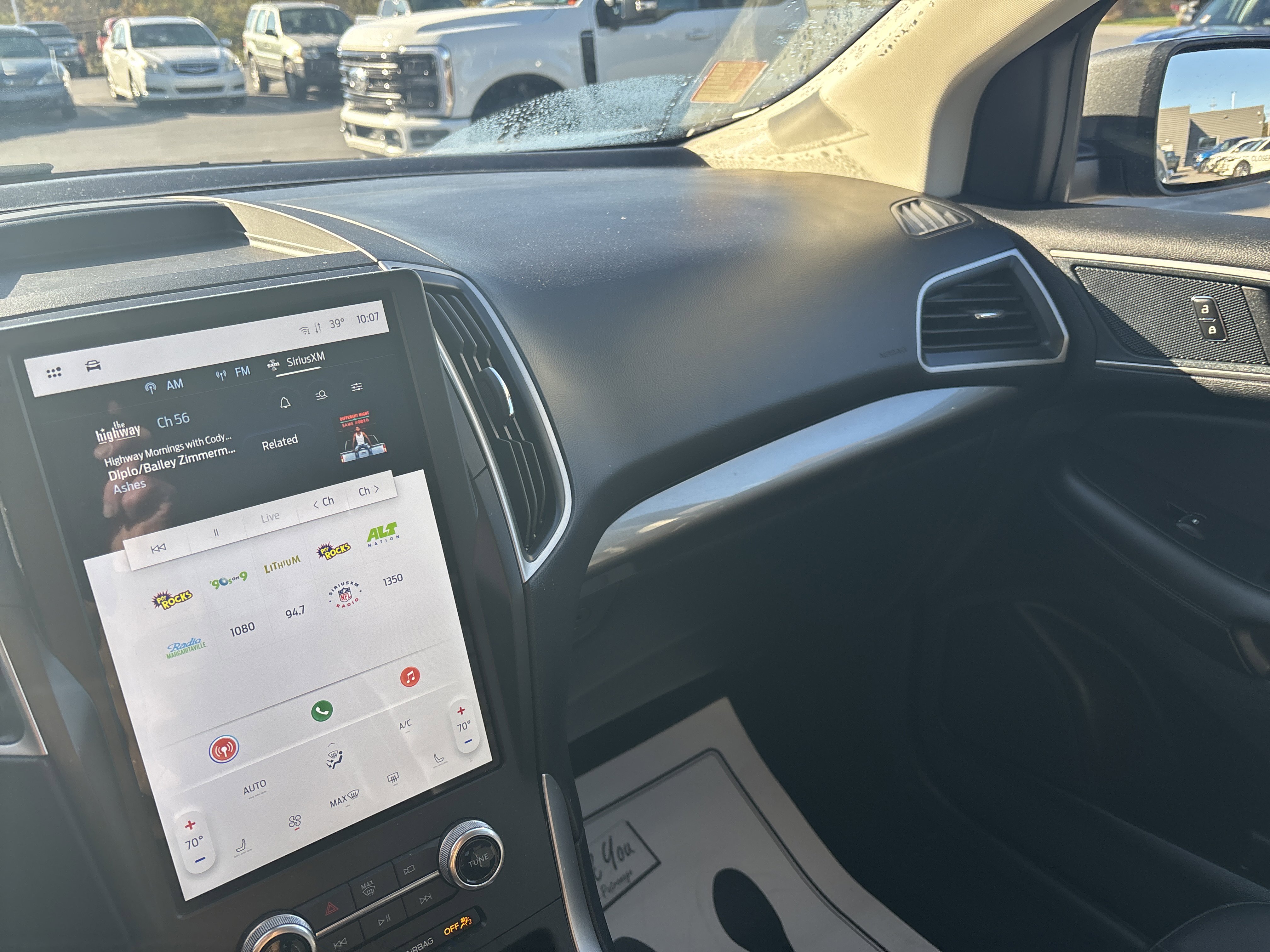 Used 2024 Ford Edge SEL image 23