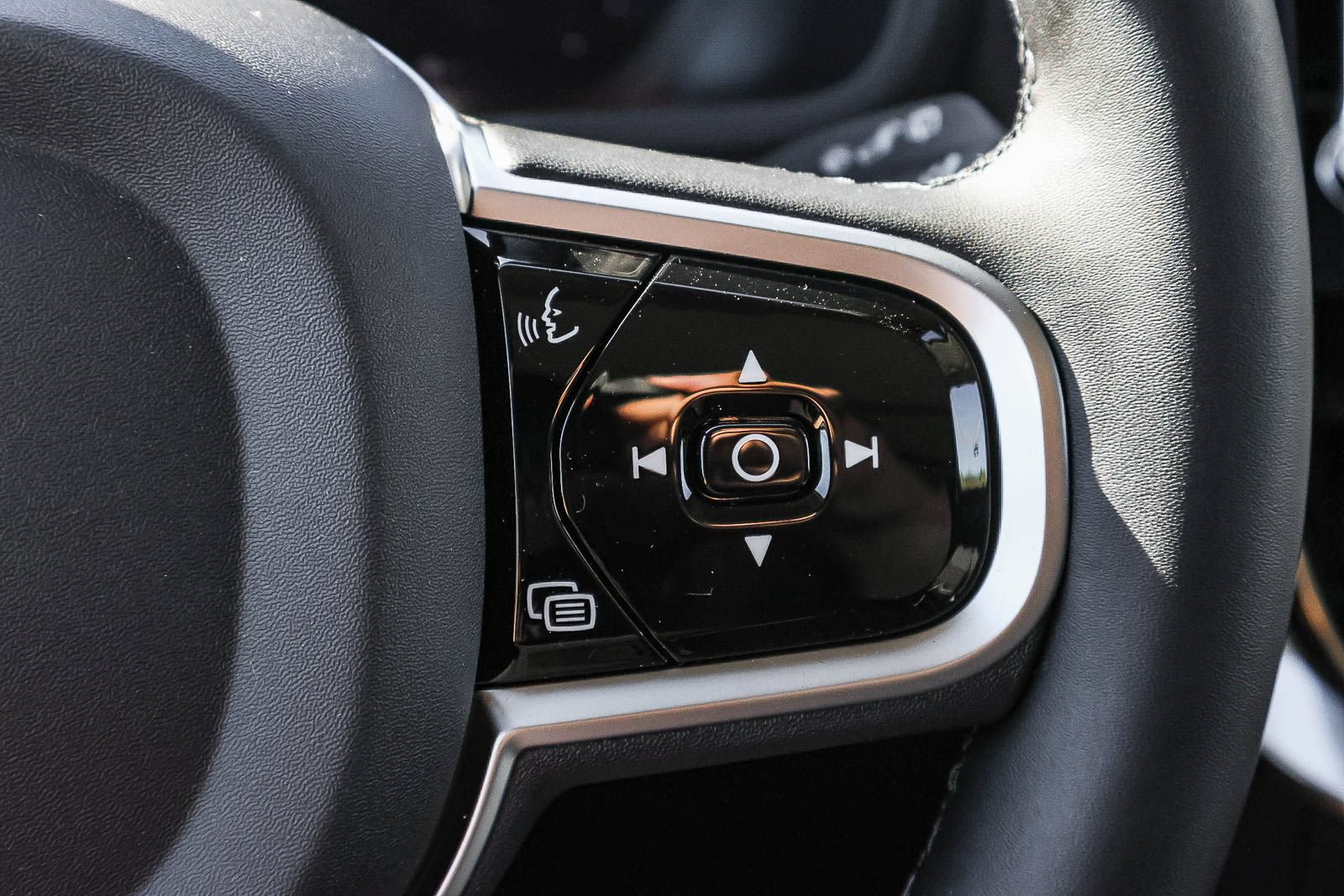 New 2026 Volvo XC90 T8 Plus w/ Protection Package AWD/4WD image 34