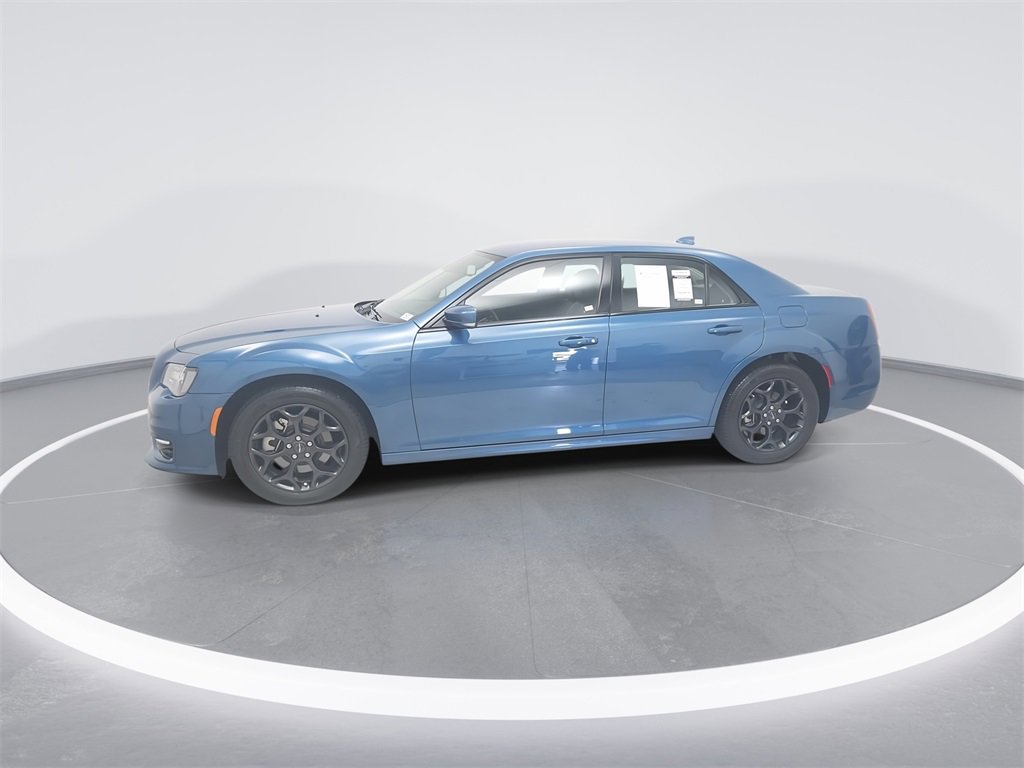 Used 2023 Chrysler 300 Touring L w/ Safetytec Plus Group image 4