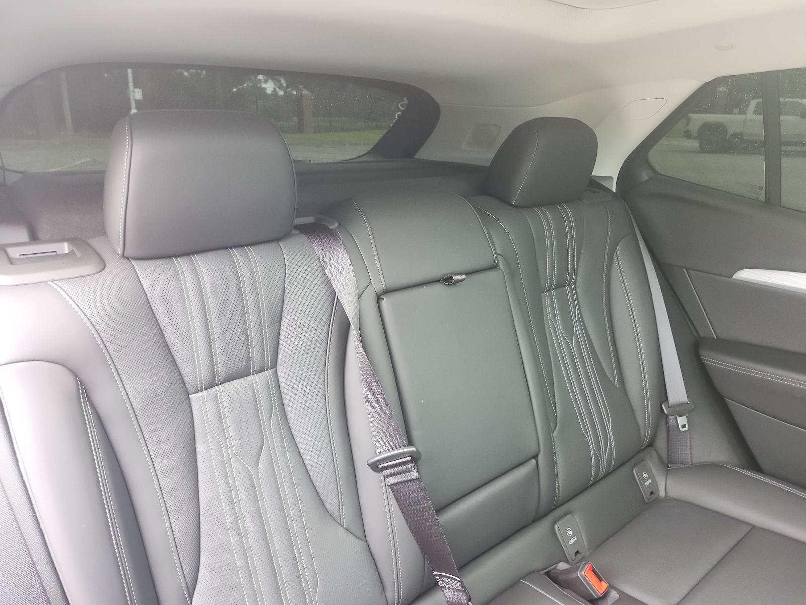 Certified 2025 Buick Envision Avenir AWD/4WD image 9