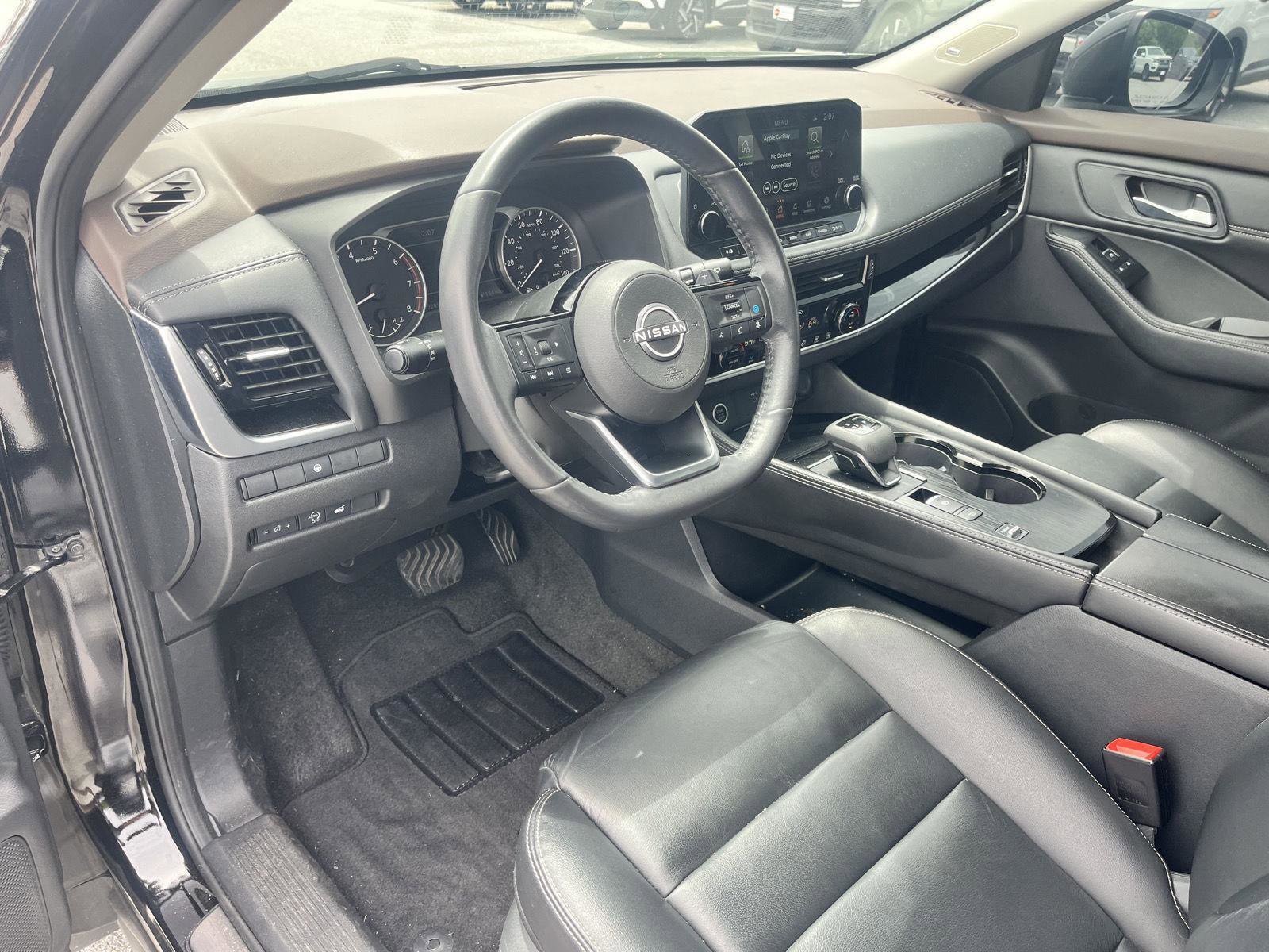 Used 2023 Nissan Rogue SL w/ SL Premium Package FWD image 11