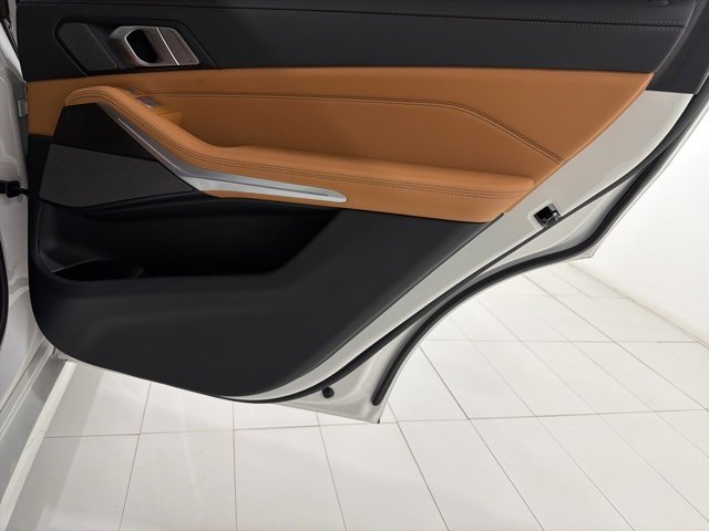 Certified 2024 BMW X7 xDrive40i image 23