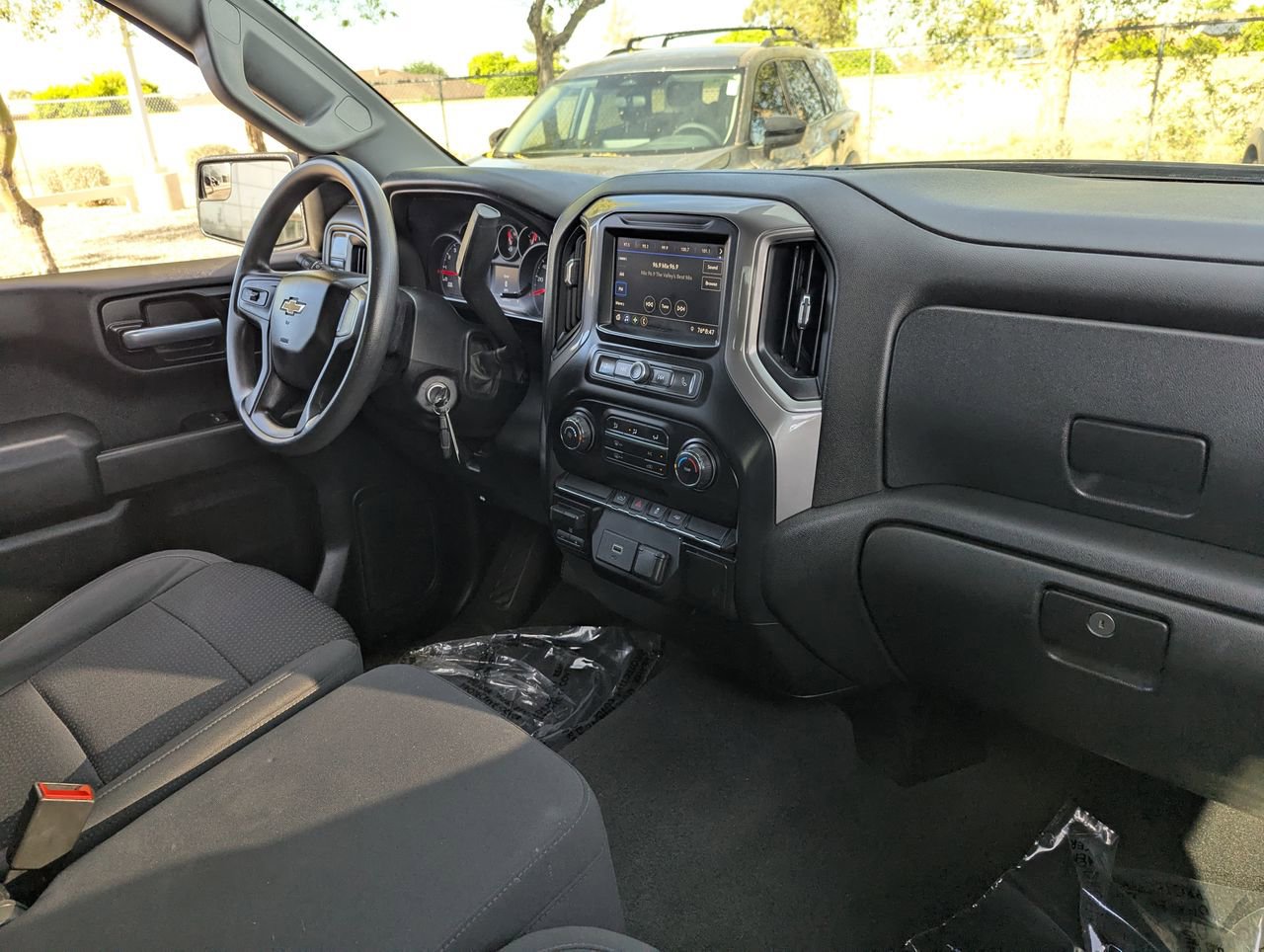 Used 2020 Chevrolet Silverado 1500 Custom w/ Custom Value Package image 12