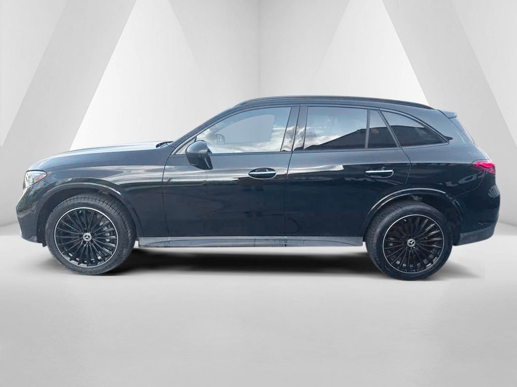 Used 2024 Mercedes-Benz GLC 300 4MATIC image 4