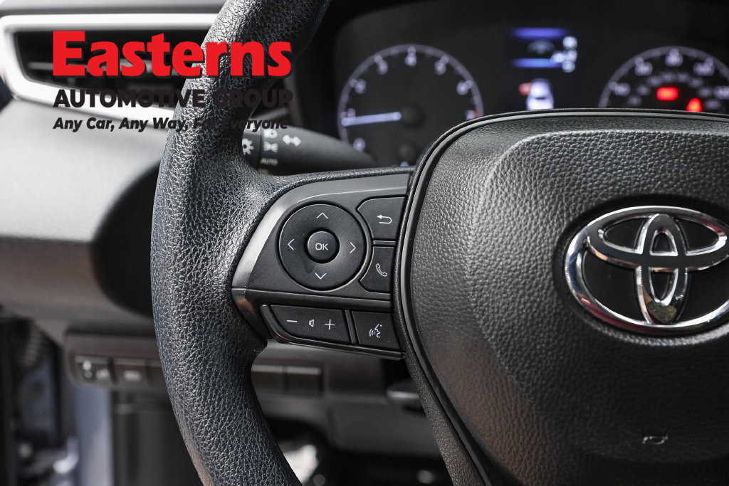 Used 2025 Toyota Corolla LE FWD image 16