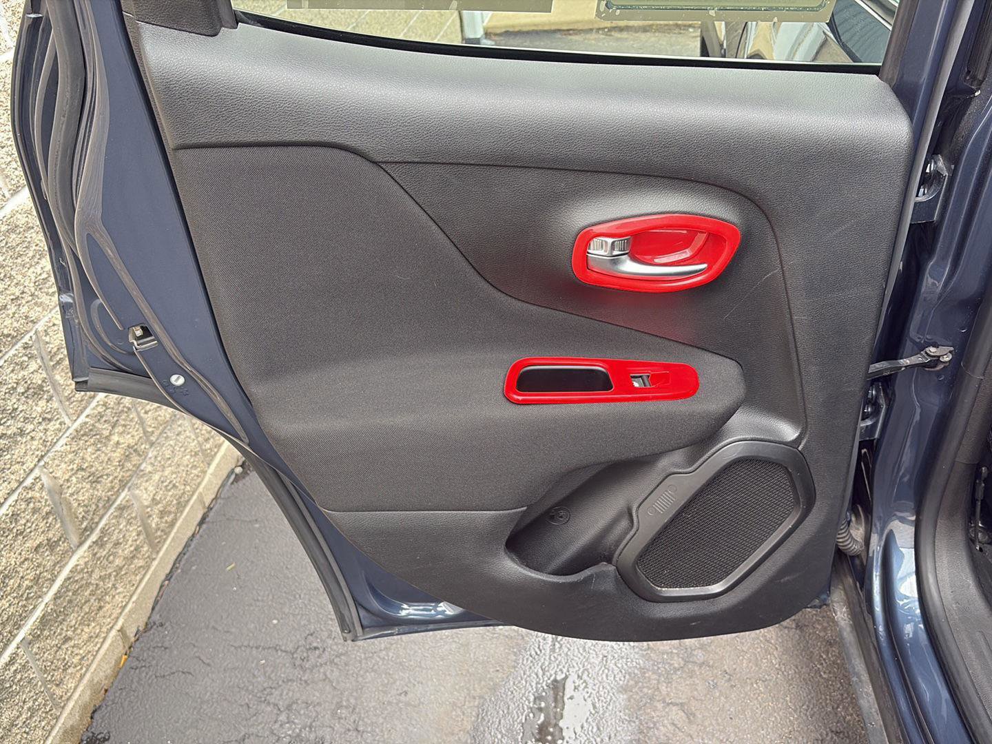 Used 2021 Jeep Renegade Latitude image 27