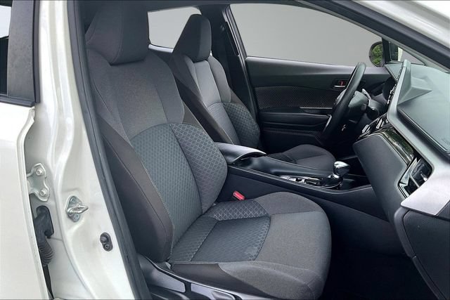 Used 2020 Toyota C-HR LE FWD image 25