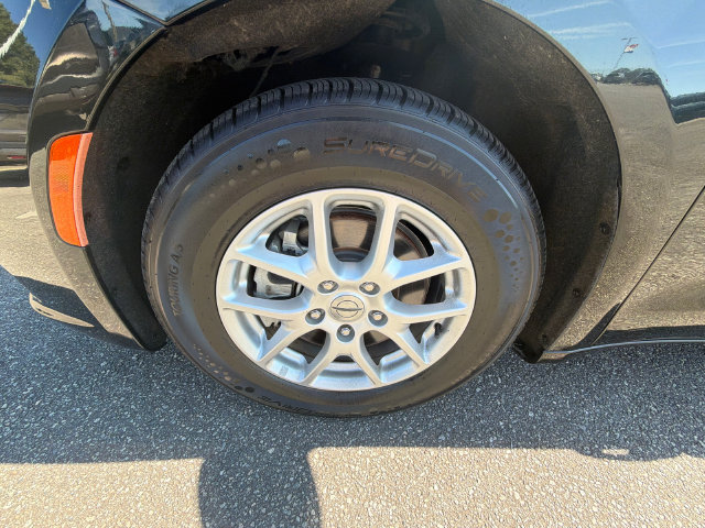 Used 2023 Chrysler Pacifica Touring-L FWD image 11