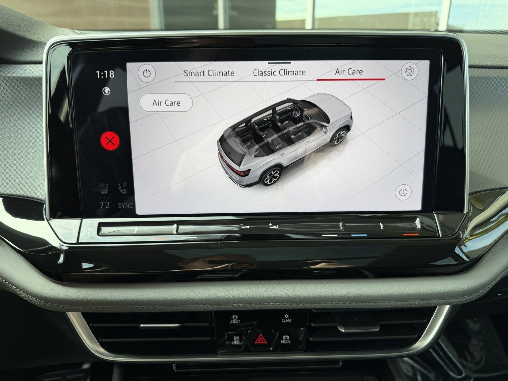 Used 2025 Volkswagen Atlas Peak Edition SE AWD/4WD image 22