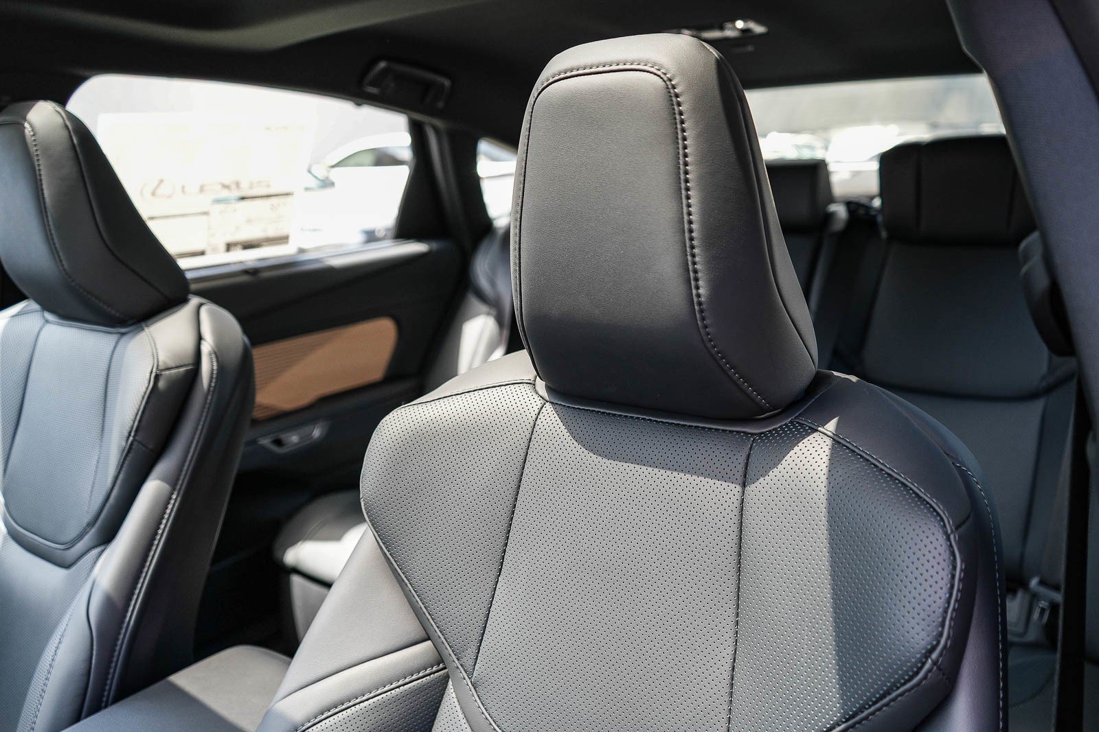 New 2026 Lexus ES 500e AWD/4WD image 24