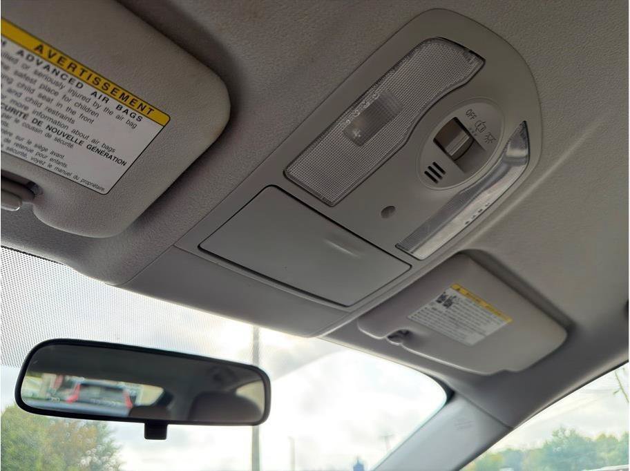 Used 2015 Toyota Prius Two FWD image 16