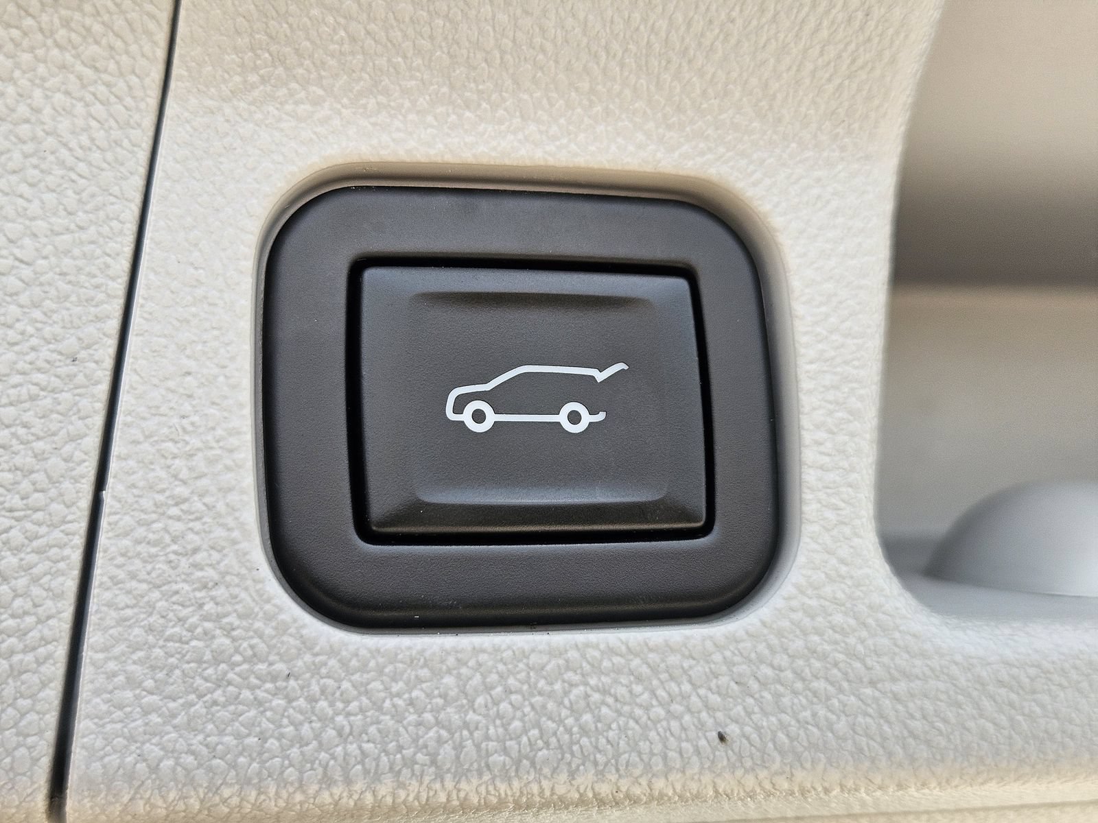 Used 2023 GMC Acadia SLT w/ Preferred Package FWD image 20