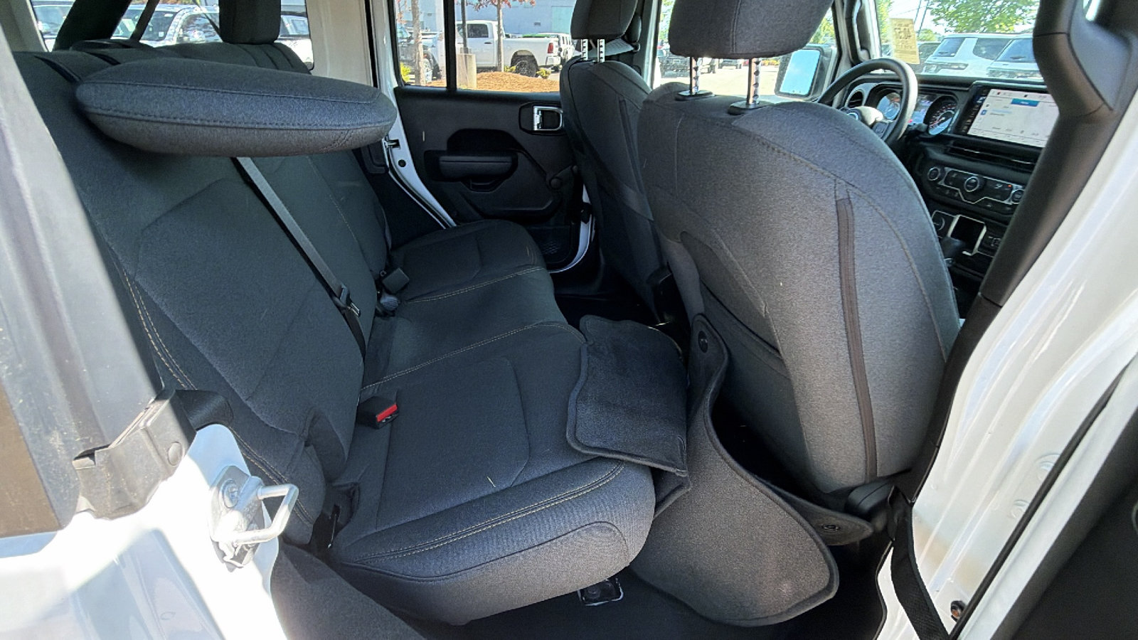 Used 2024 Jeep Wrangler Unlimited Sport AWD/4WD image 21