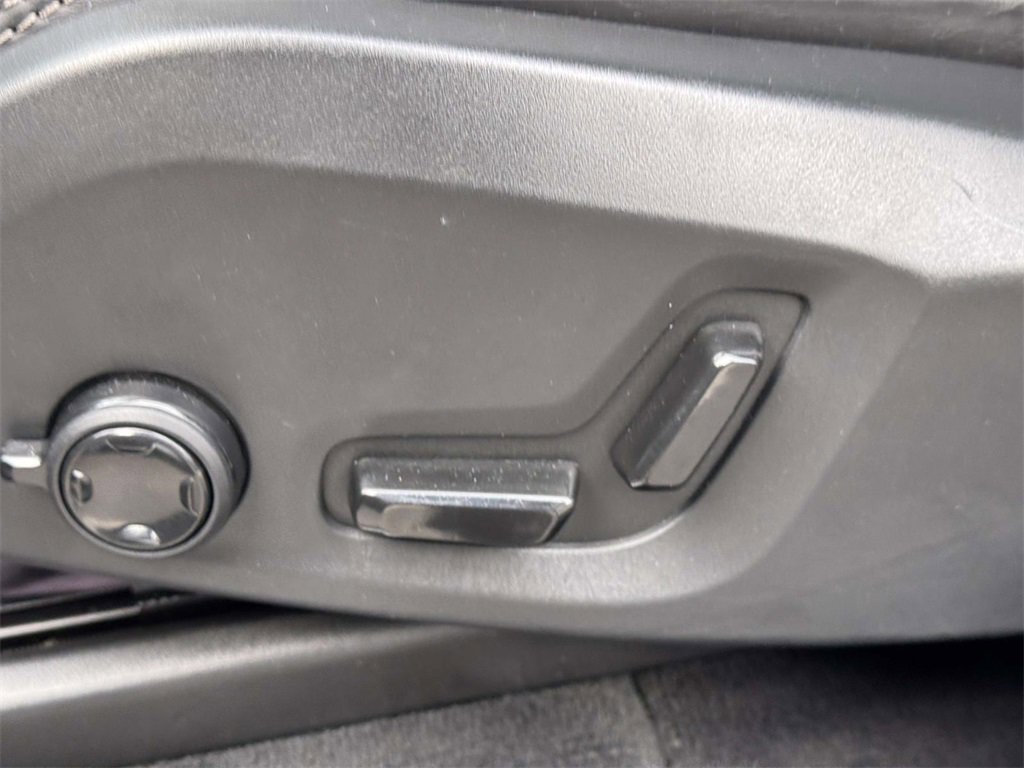 Used 2024 Volvo XC90 B6 Ultimate image 18