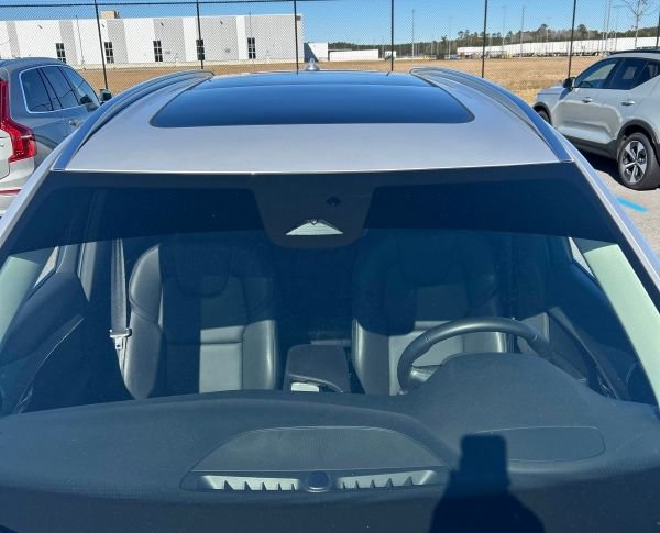 Used 2025 Volvo XC90 B5 Core image 3