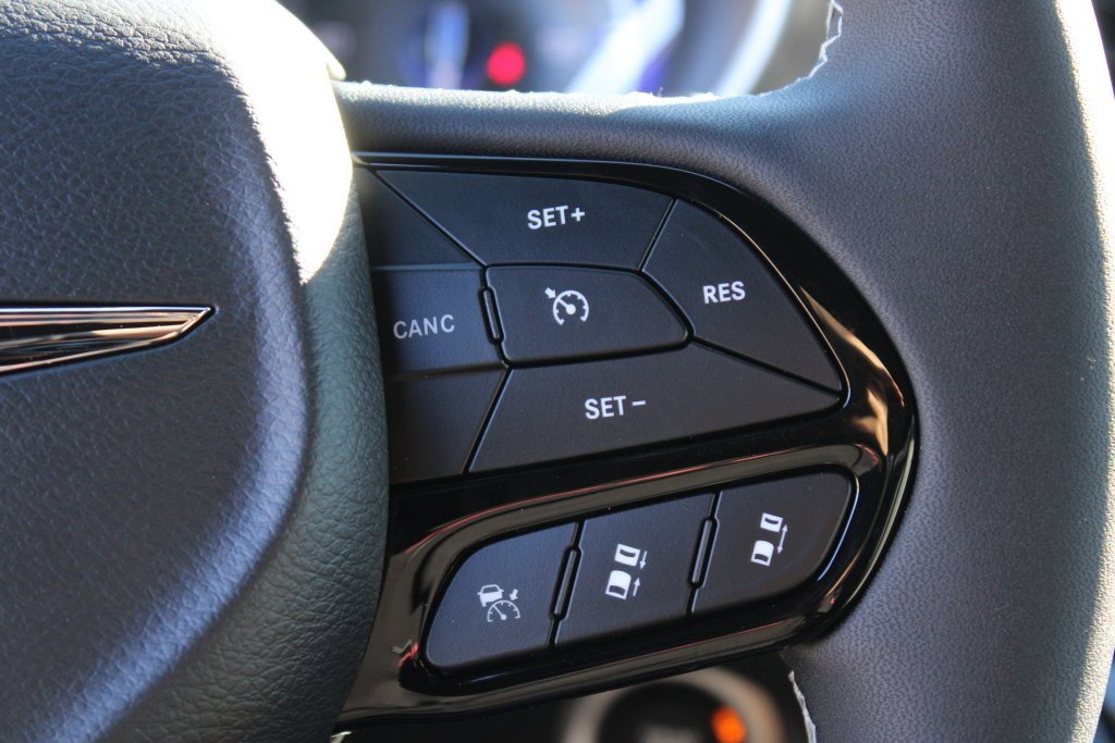 New 2026 Chrysler Pacifica Select w/ S Appearance Package image 14