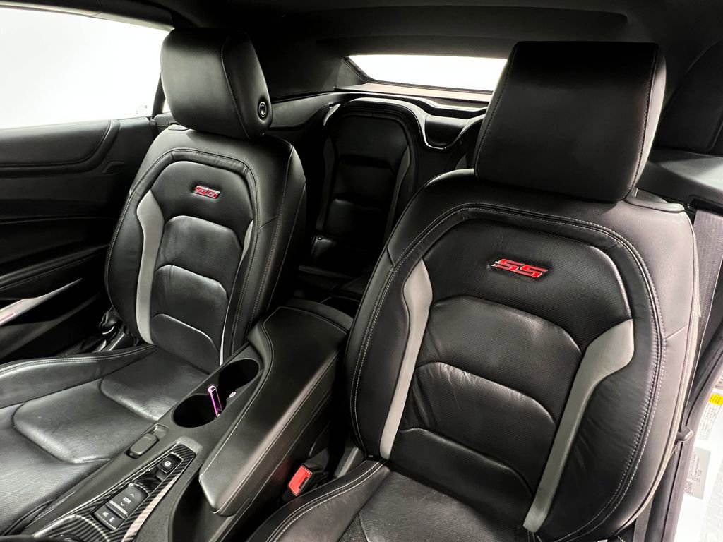 Used 2020 Chevrolet Camaro SS image 15