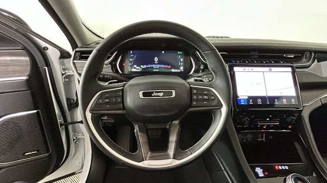 Used 2023 Jeep Grand Cherokee 4WD 4xe image 14