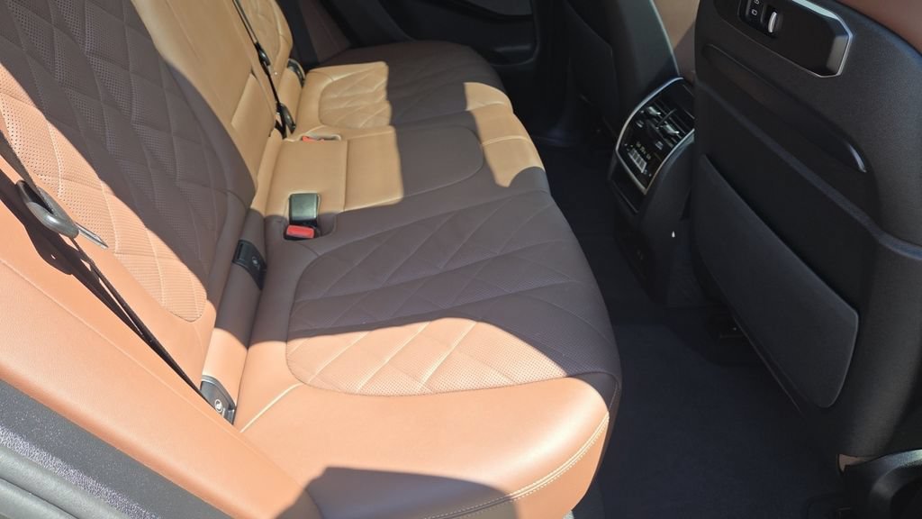 Used 2025 BMW X5 M60i AWD/4WD image 13
