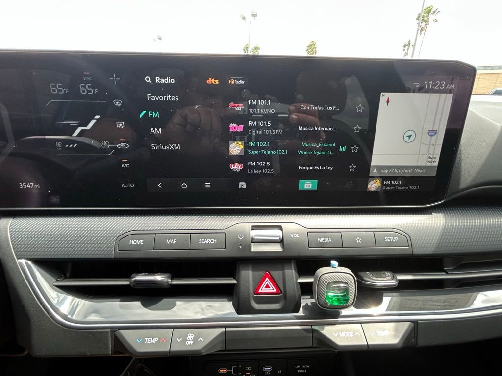 Used 2025 Kia K4 GT-Line w/ GT-Line Premium Package image 13