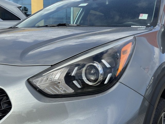 Certified 2022 Kia Niro Touring Special Edition image 10