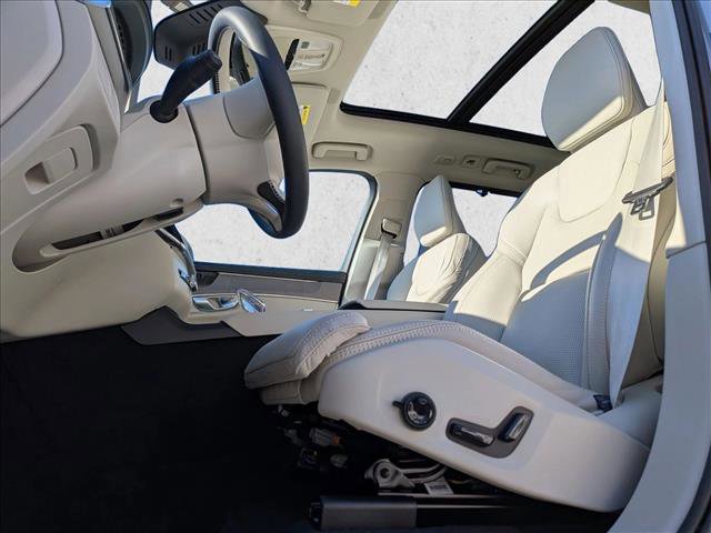 New 2026 Volvo XC90 B6 Ultra w/ Protection Package image 4