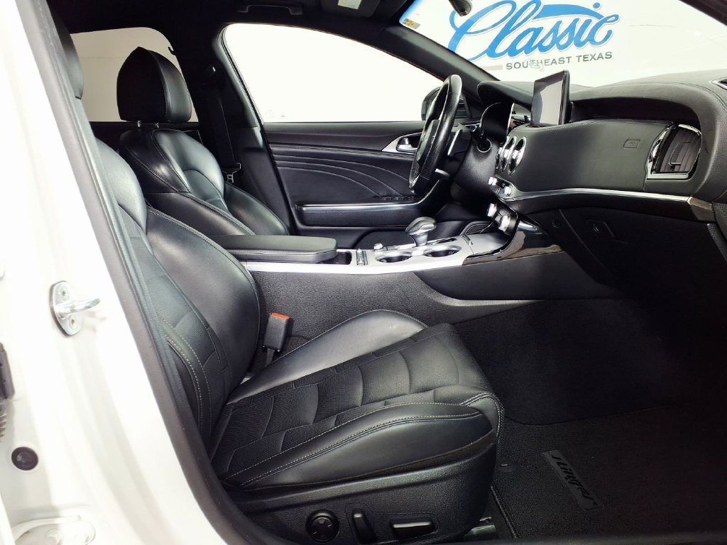 Used 2022 Kia Stinger GT2 AWD/4WD image 11