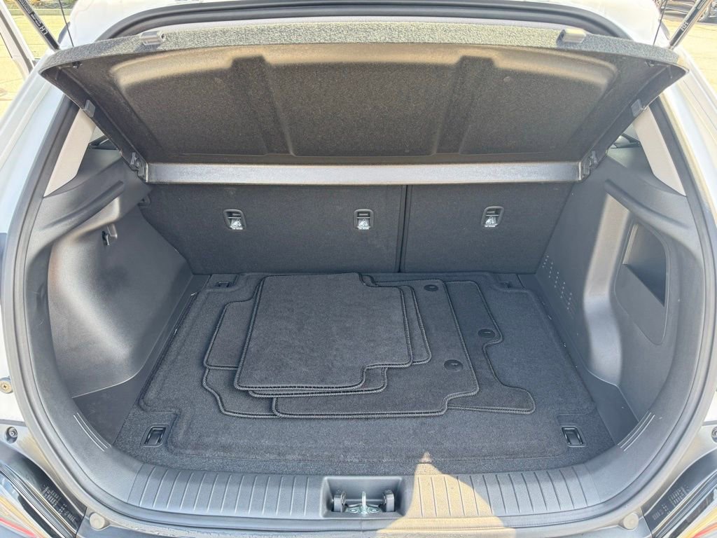 Used 2023 Hyundai Kona SEL w/ Cargo Package image 33