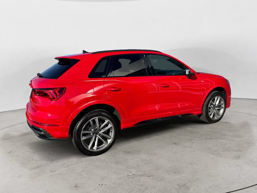 Used 2024 Audi Q3 2.0T Premium Plus w/ Premium Plus Package AWD/4WD image 7