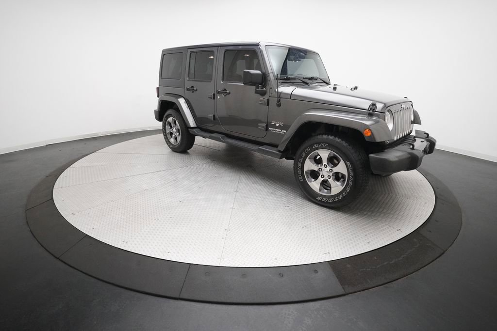 Used 2016 Jeep Wrangler Unlimited Sahara image 33