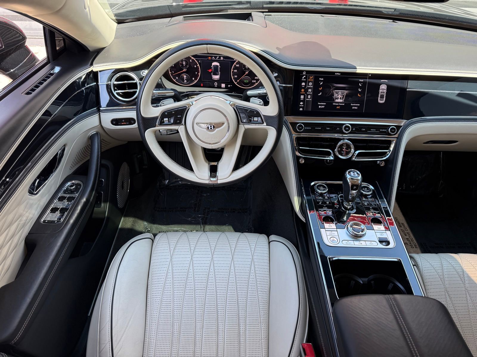 Used 2020 Bentley Flying Spur W12 image 30