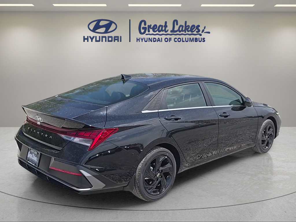 New 2026 Hyundai Elantra SEL Sport Premium FWD image 5