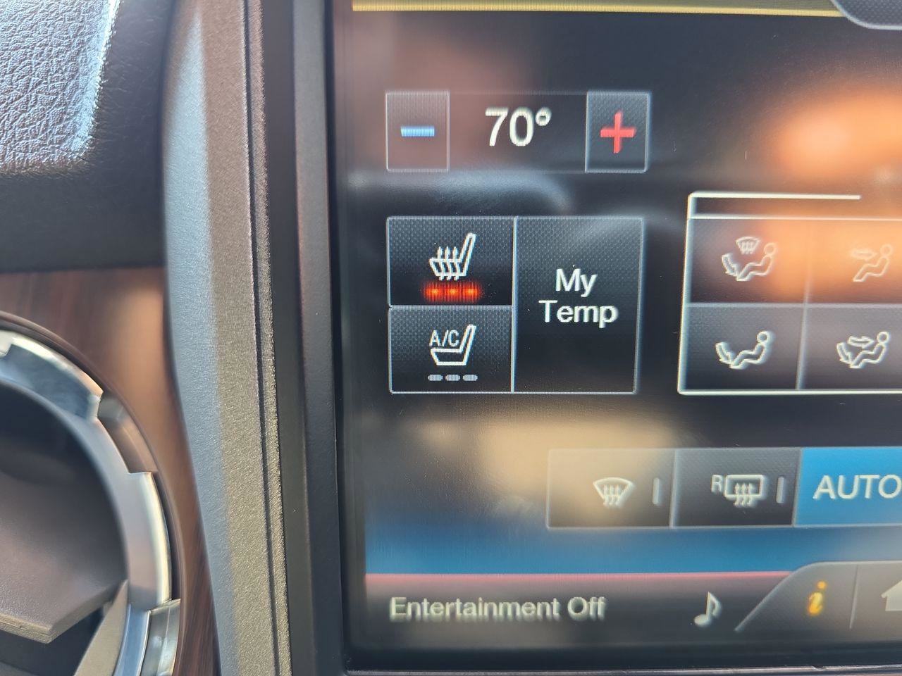 Used 2015 Ford F250 Lariat w/ Lariat Ultimate Package image 25