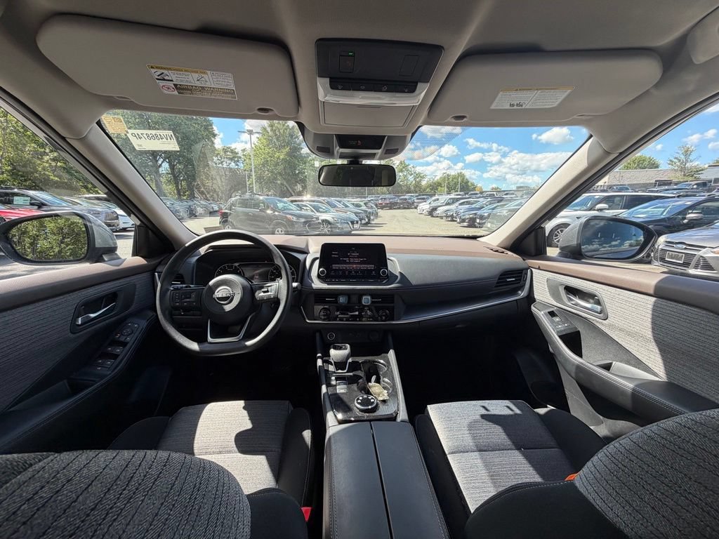 Certified 2023 Nissan Rogue SV AWD/4WD image 6