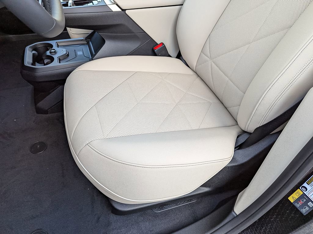 Used 2026 BMW iX xDrive60 w/ Premium Package image 15