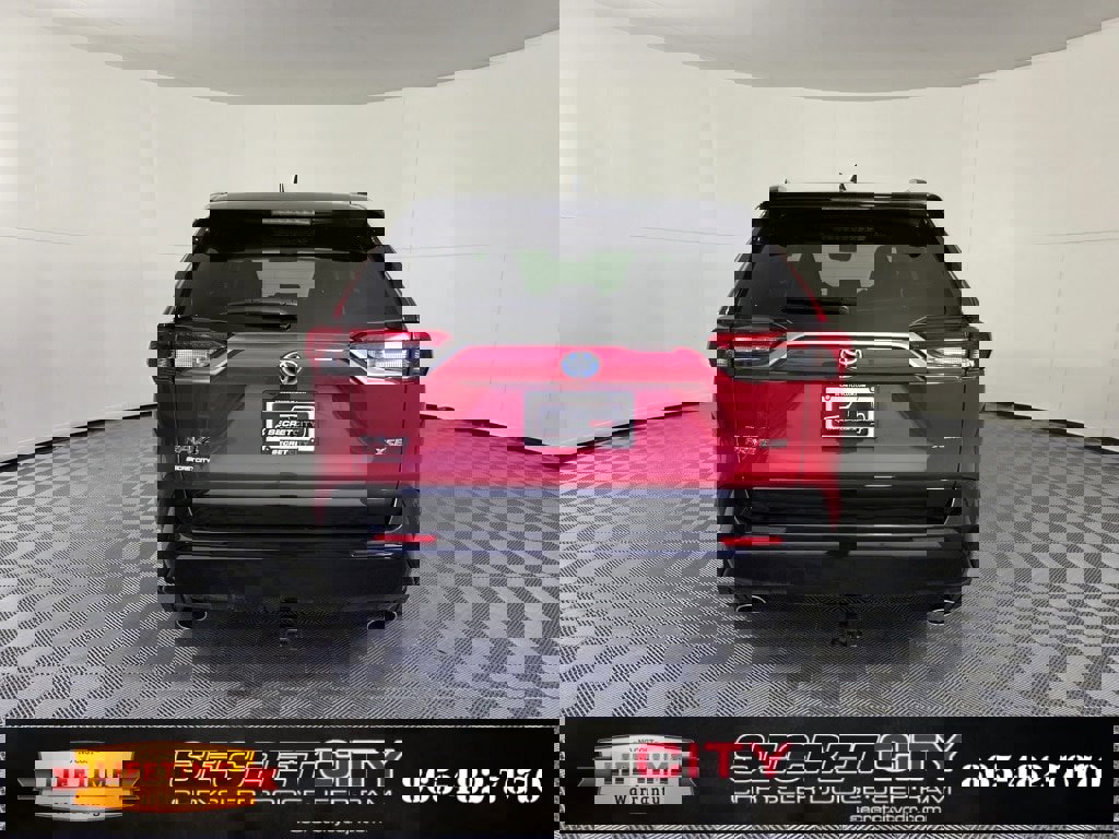 Used 2024 Toyota RAV4 XSE image 6