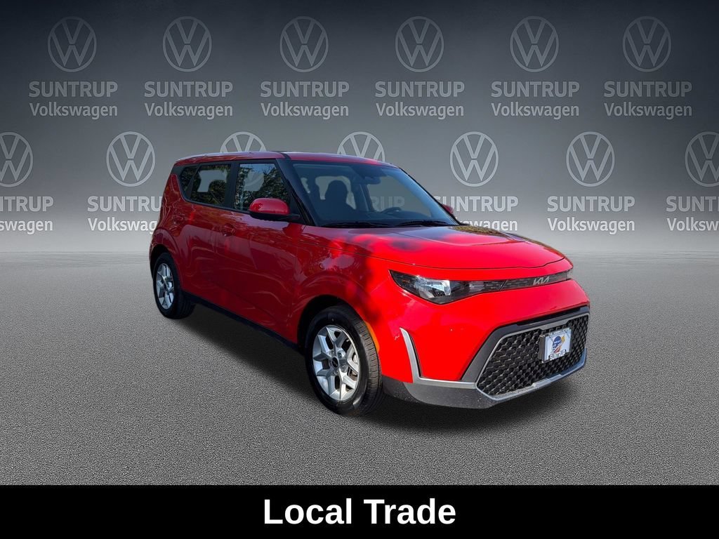 Used 2025 Kia Soul LX w/ LX Technology Package FWD image 9