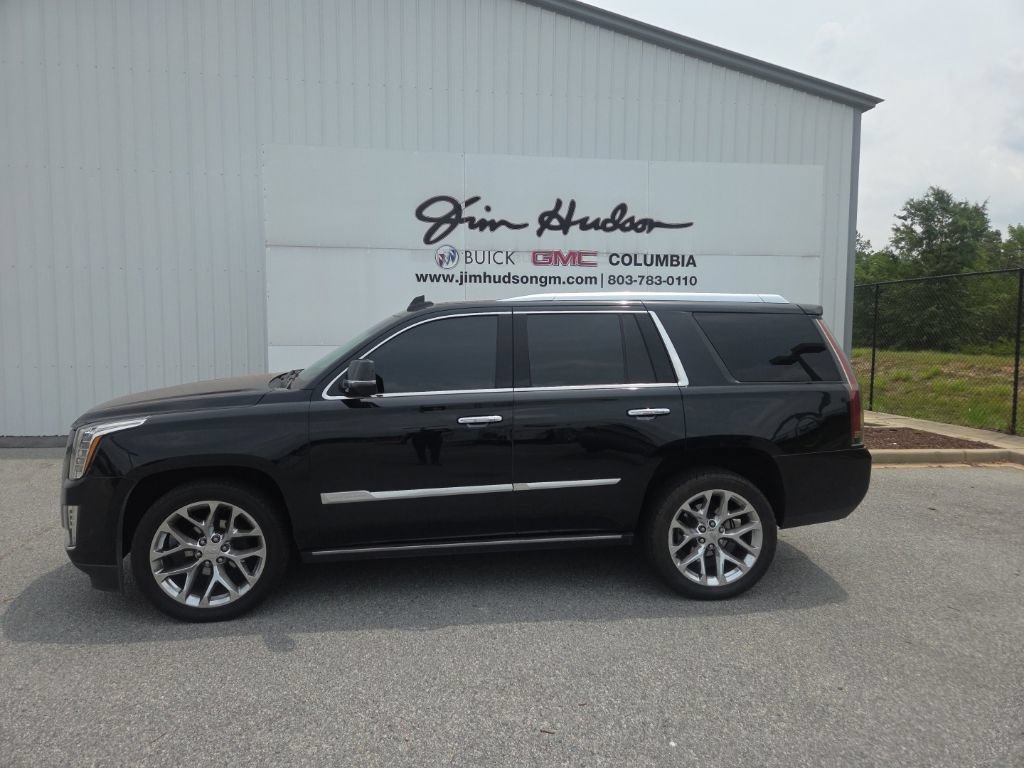 Used 2020 Cadillac Escalade Premium Luxury AWD/4WD image 2