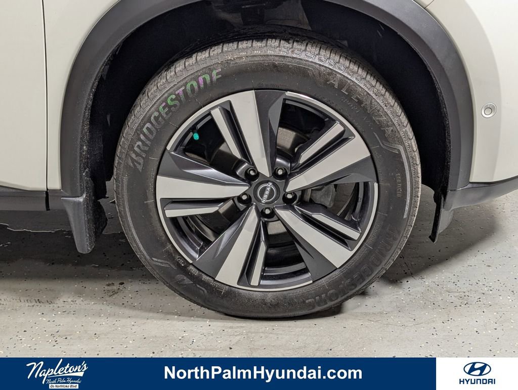 Used 2023 Nissan Rogue Platinum w/ Platinum Premium Package image 11