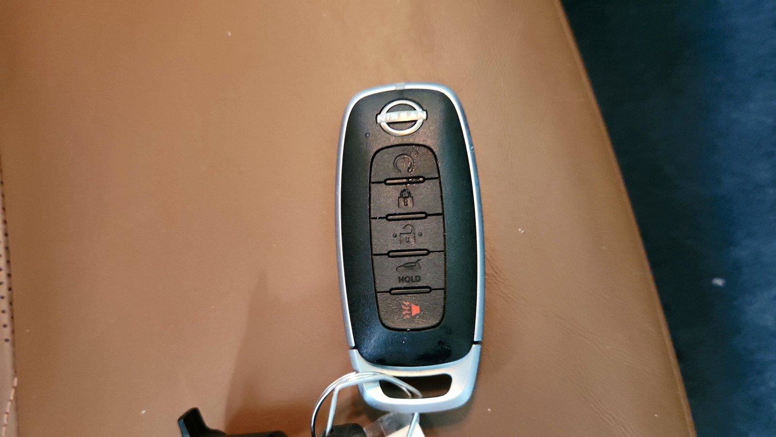Used 2024 Nissan Pathfinder Platinum FWD image 25