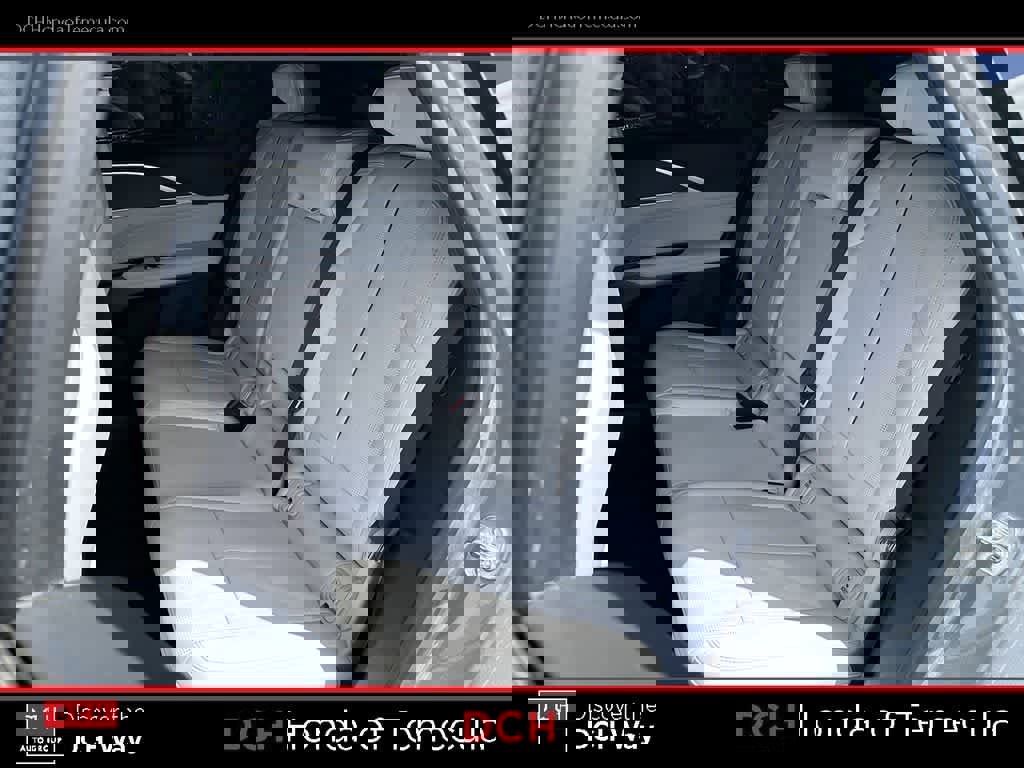 Used 2025 Cadillac Lyriq Luxury AWD/4WD image 20