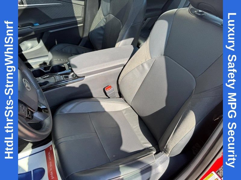 Used 2025 Toyota Camry XLE FWD image 16