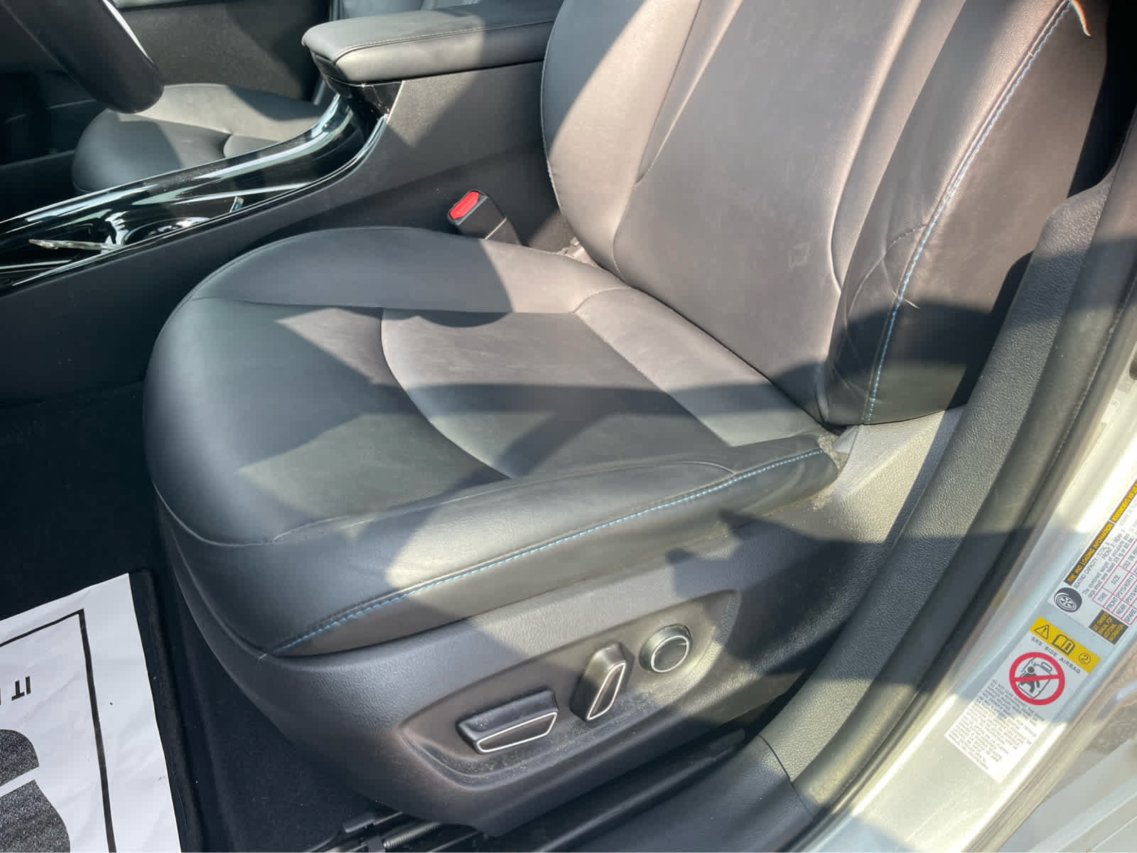 Used 2017 Toyota Prius Four Touring w/ Appearance Package FWD image 13