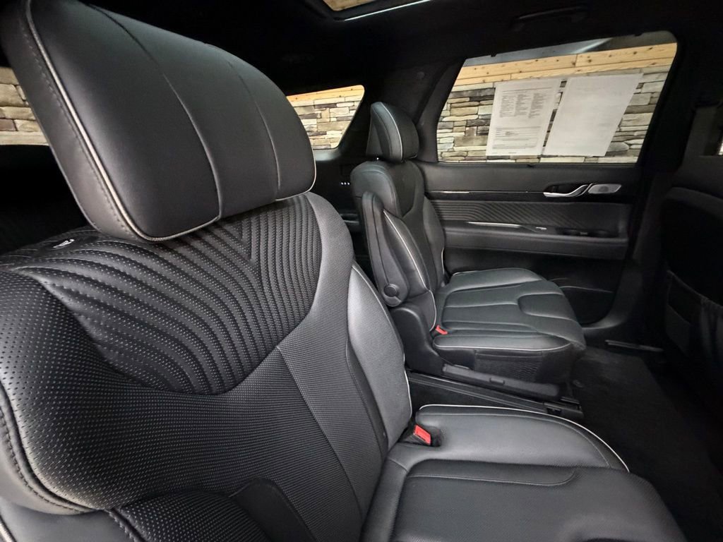 Used 2023 Hyundai Palisade Calligraphy w/ Cargo Package image 35